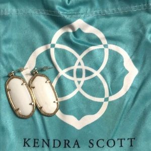 White/gold Elle Kendra Scott earrings